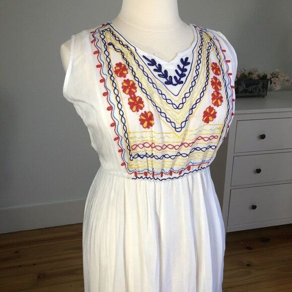SR Fashion White Gauze Boho Summer Sundress Handkerchief Hem NEW Free Size Beach - Picture 1 of 11